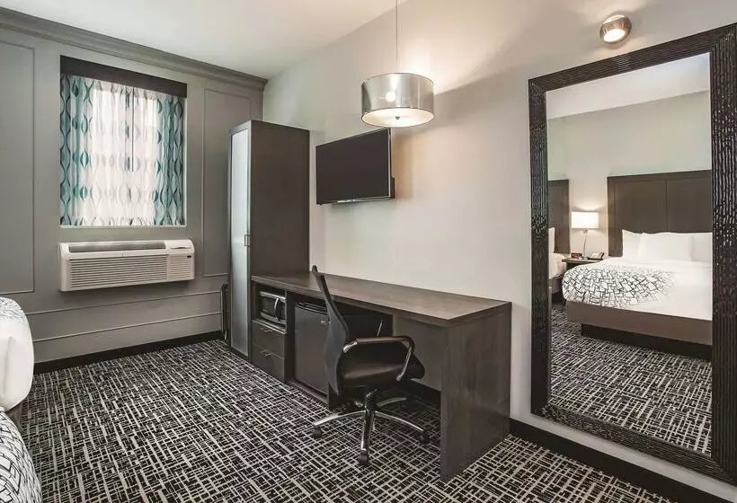 ホテル La Quinta Inn & Suites By Wyndham Baltimore Downtown