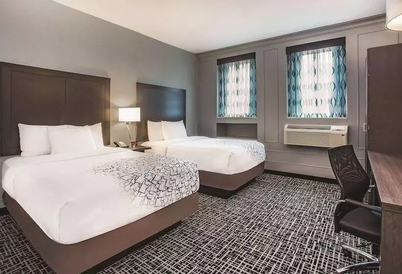 ホテル La Quinta Inn & Suites By Wyndham Baltimore Downtown