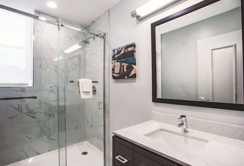 酒店 La Quinta Inn & Suites By Wyndham Baltimore Downtown