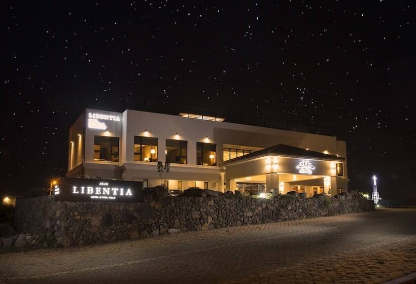 Libentia Hotel & Pool Villa