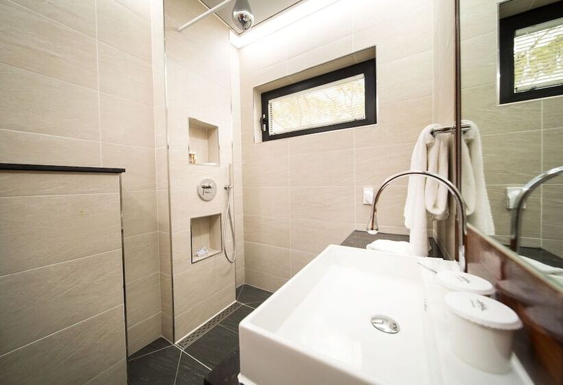 Libentia Hotel & Pool Villa