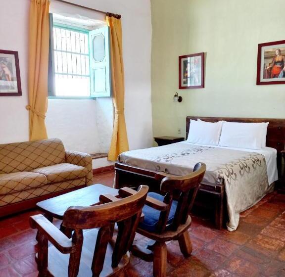 هتل Mision Santa Barbara Rnt 4799