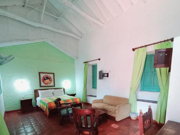 هتل Mision Santa Barbara Rnt 4799