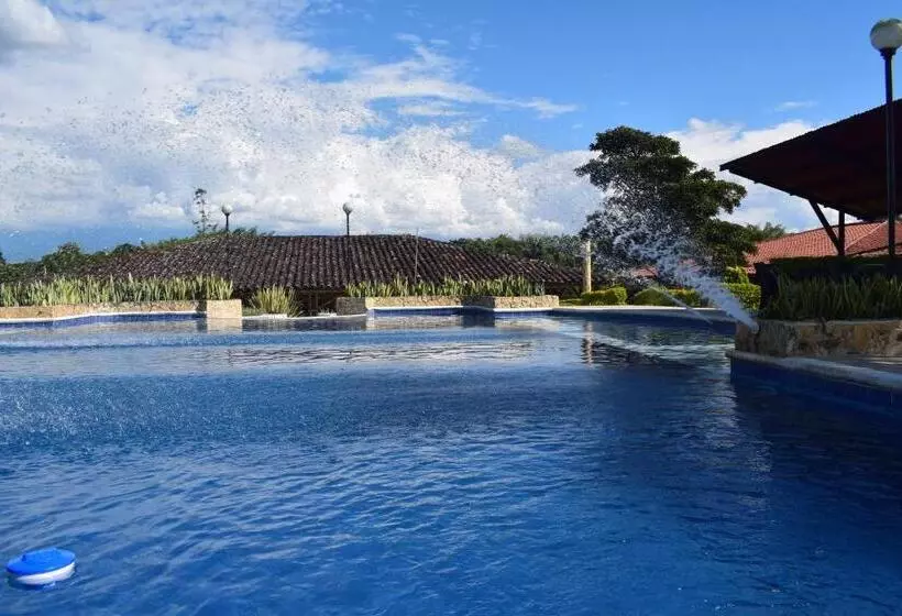 Hotelli Parque De Los Arrieros