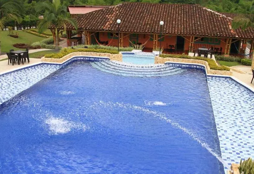 Hotelli Parque De Los Arrieros