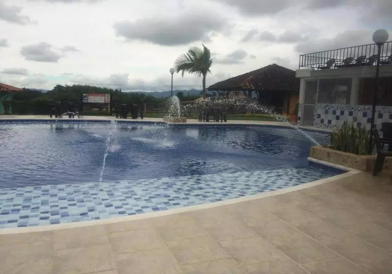 Hotelli Parque De Los Arrieros