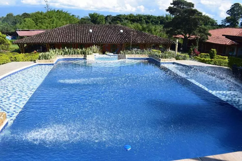 Hotelli Parque De Los Arrieros