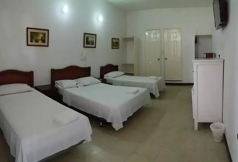 Hotelli Royal Plaza