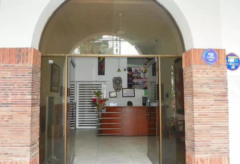 Hotelli Royal Plaza