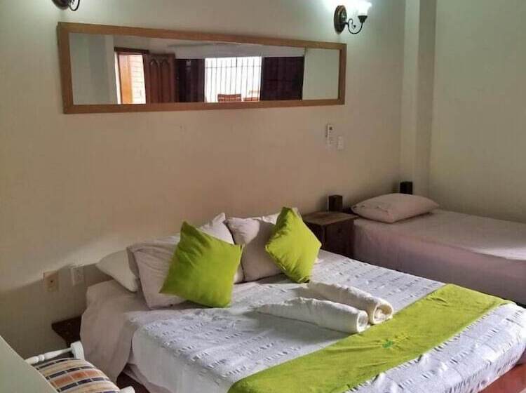 هتل Sam S Vip Hostel San Gil