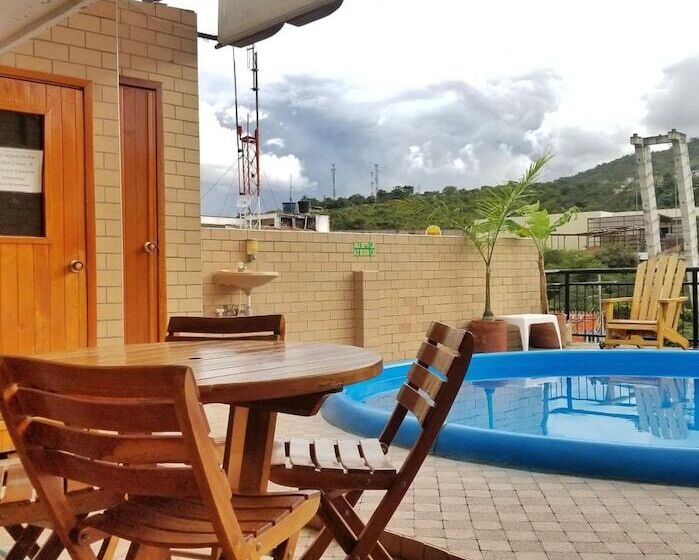 هتل Sam S Vip Hostel San Gil