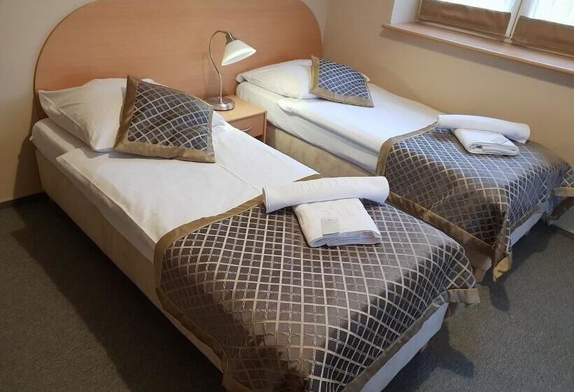 בית מלון כפרי Willa Kłodzko Zacisze Sauna Siłownia Komnata Solna