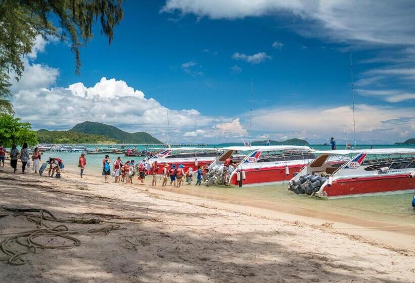 Rawayana West Villas & Kids Park