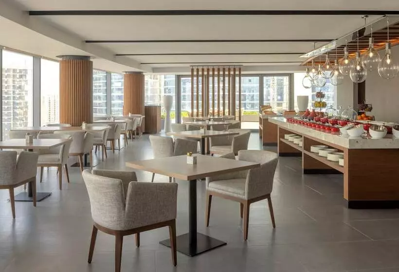 ホテル Marriott Marquis Dubai Creek