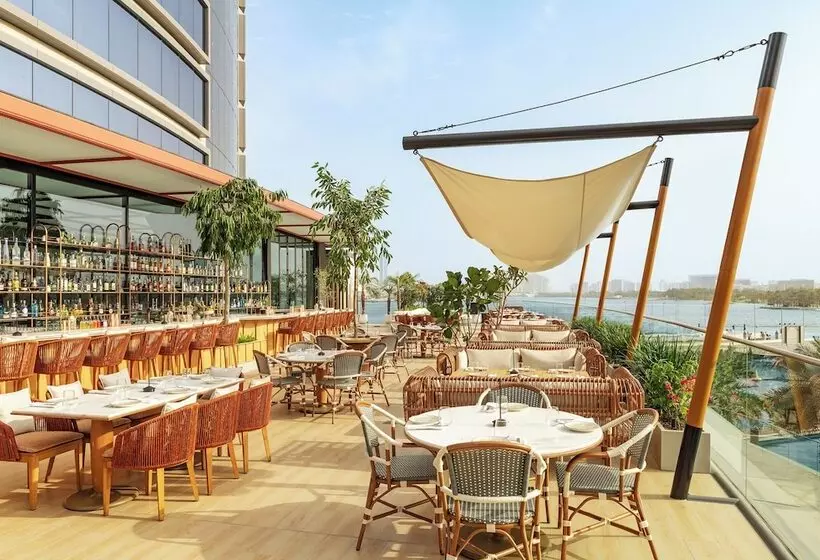 ホテル Marriott Marquis Dubai Creek