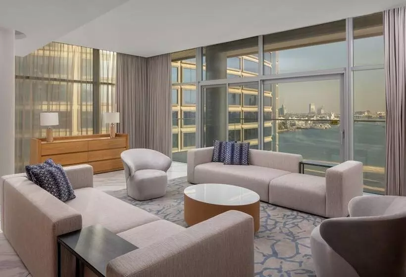 ホテル Marriott Marquis Dubai Creek
