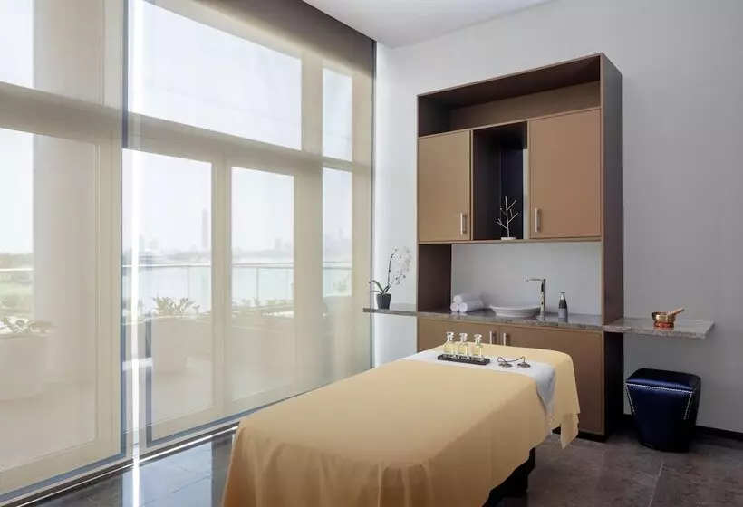 ホテル Marriott Marquis Dubai Creek