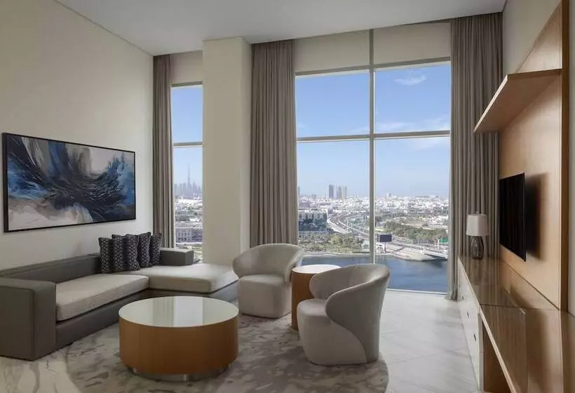 ホテル Marriott Marquis Dubai Creek