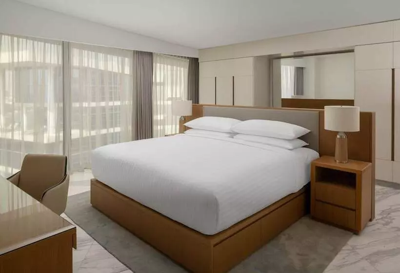 ホテル Marriott Marquis Dubai Creek