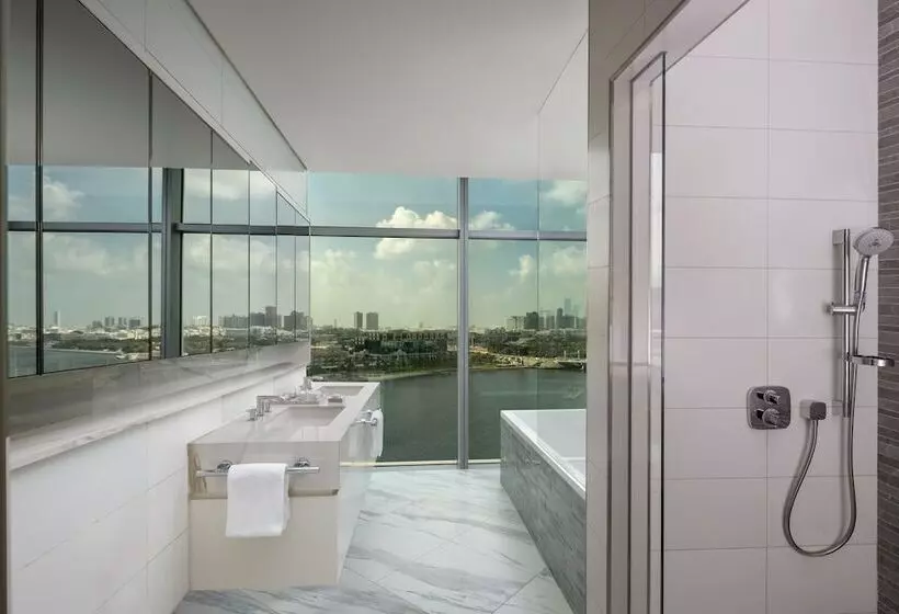 ホテル Marriott Marquis Dubai Creek