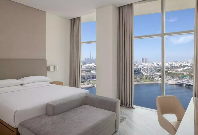 ホテル Marriott Marquis Dubai Creek