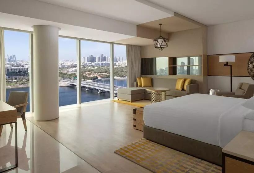 ホテル Marriott Marquis Dubai Creek