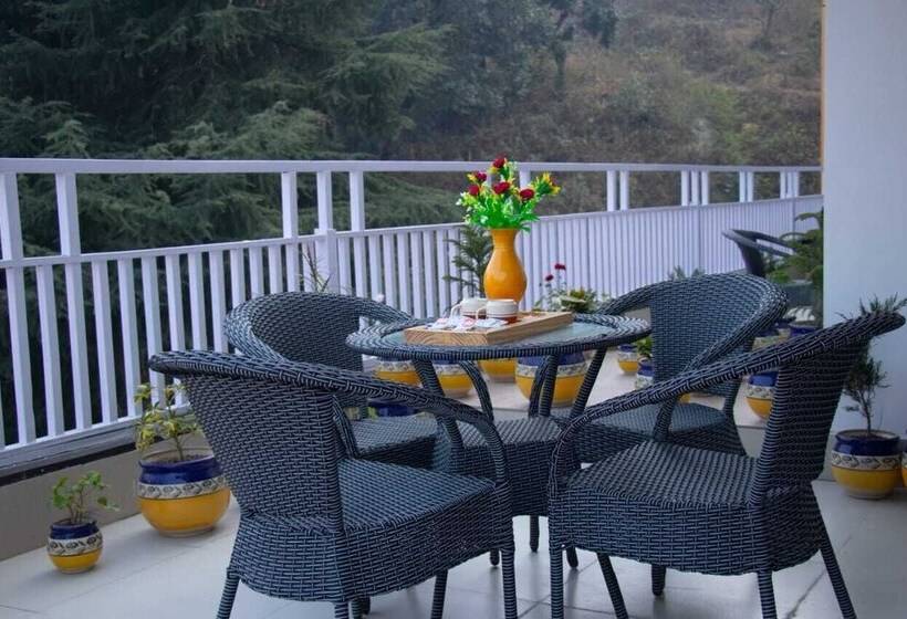 Hotel Royals Moonlight Resort Bhimtal
