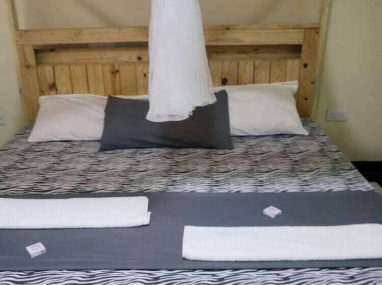 민박 L&j Modern Backpackers Kigamboni