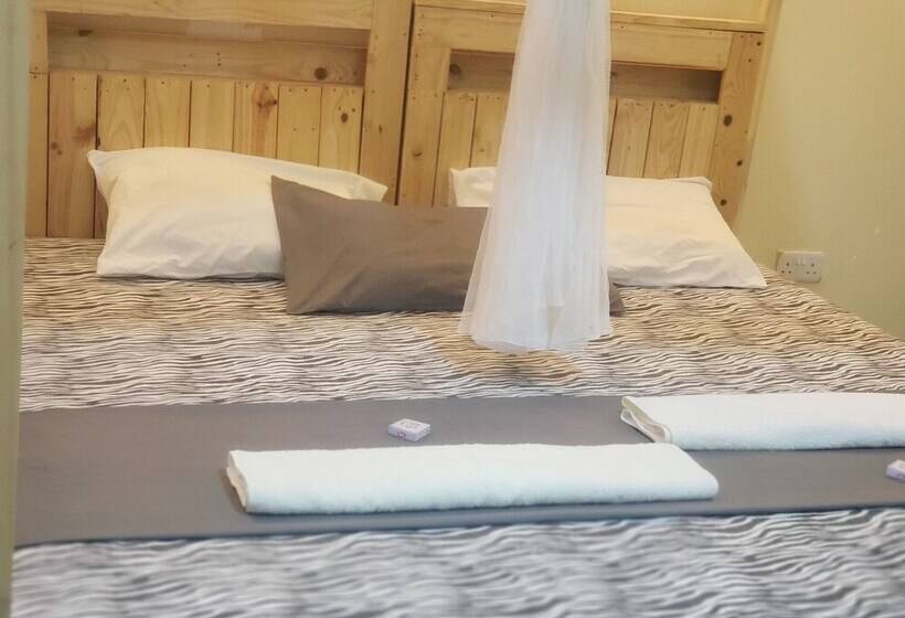 민박 L&j Modern Backpackers Kigamboni