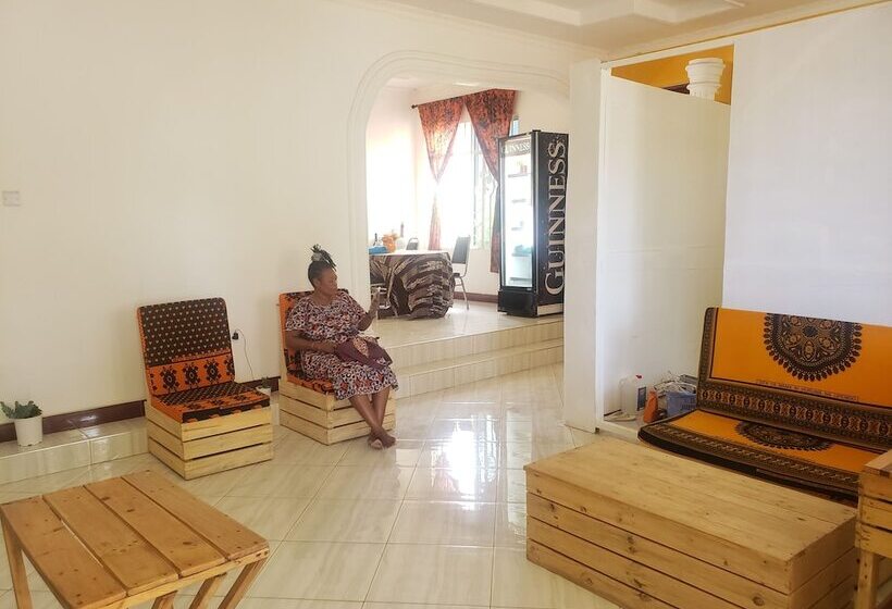 민박 L&j Modern Backpackers Kigamboni