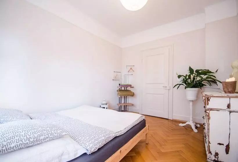 هاستل Villa 12 Guesthouse