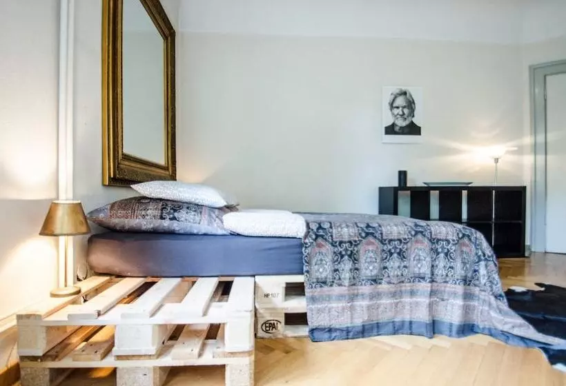 هاستل Villa 12 Guesthouse