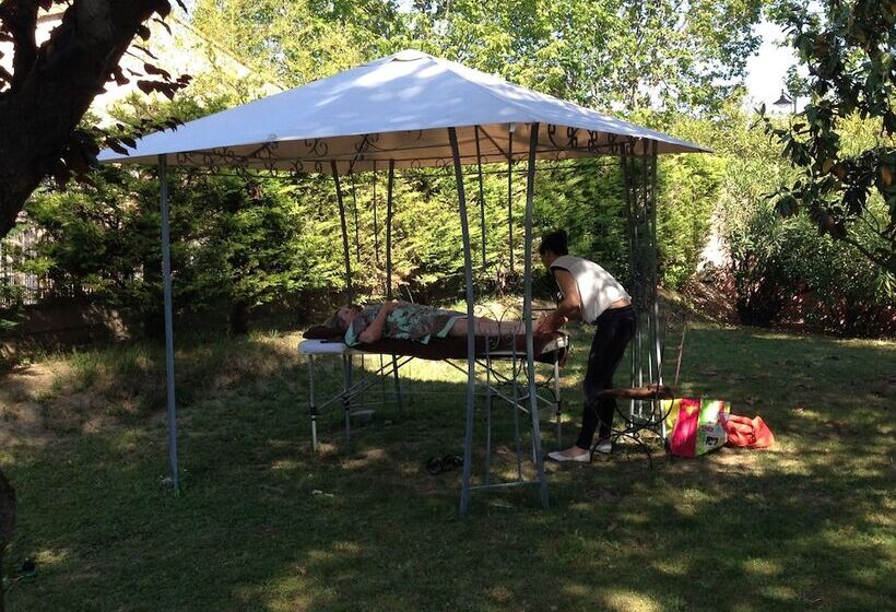 مبيت وإفطار Chambres D Hotes La Colombière