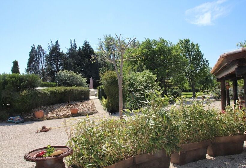 مبيت وإفطار Chambres D Hotes Le Mas Julien Piscine Chauffée Adult Only