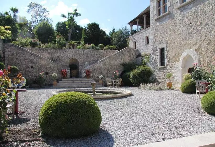 تختخواب و صبحانه Demeure Des Vieux Bains