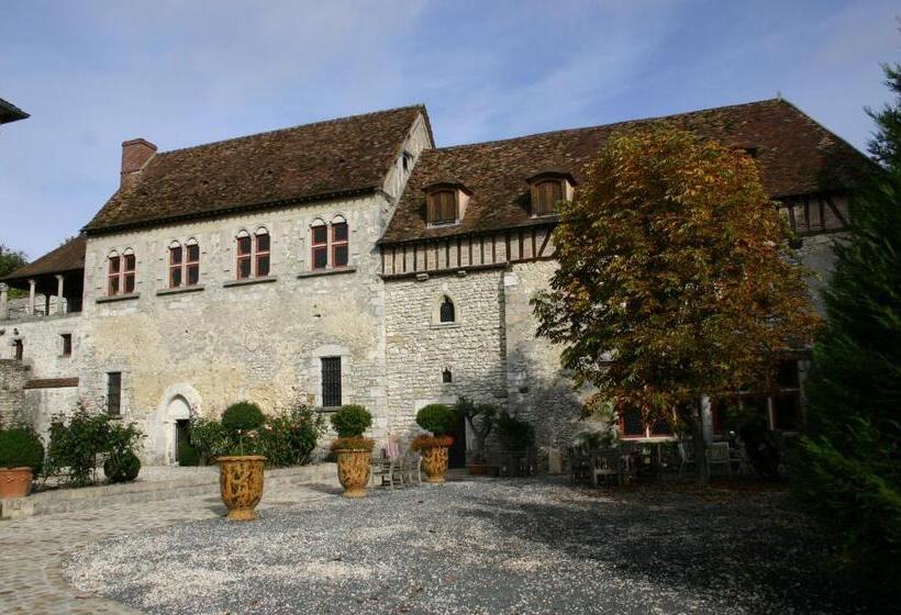 تختخواب و صبحانه Demeure Des Vieux Bains