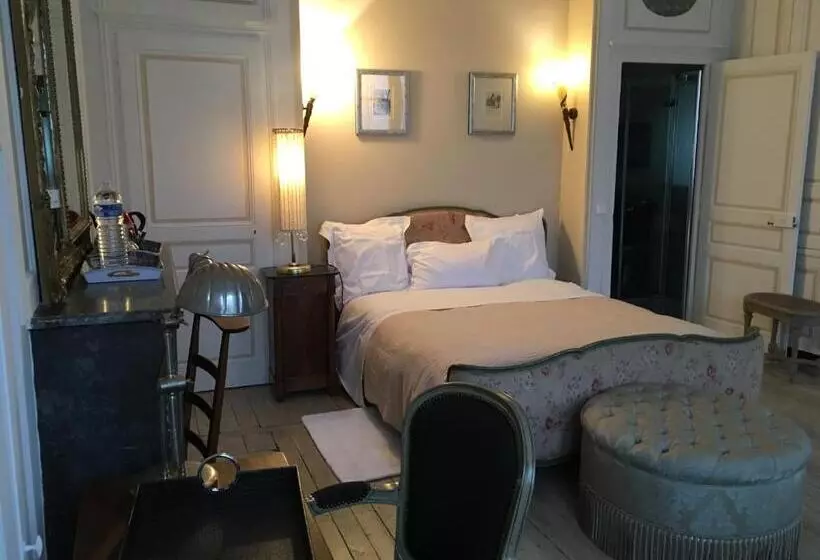تختخواب و صبحانه Demeure Des Vieux Bains