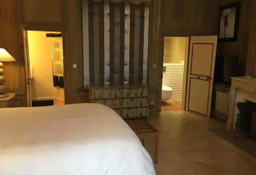 تختخواب و صبحانه Demeure Des Vieux Bains