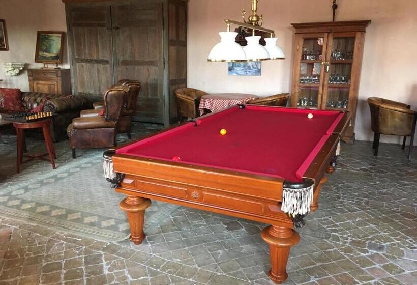 تختخواب و صبحانه Demeure Des Vieux Bains