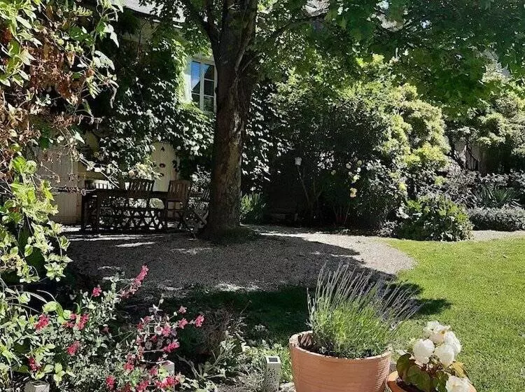 Aamiaismajoitus (B&B) Domaine Les Feuillants