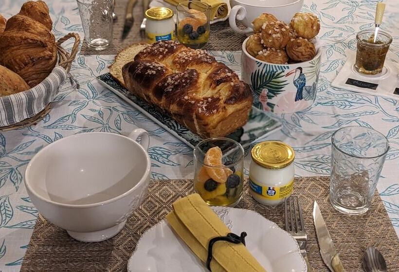 مبيت وإفطار Domaine Les Feuillants