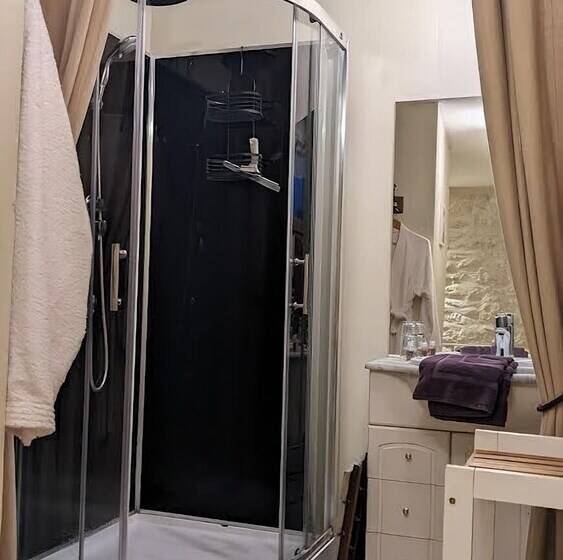 مبيت وإفطار Domaine Les Feuillants