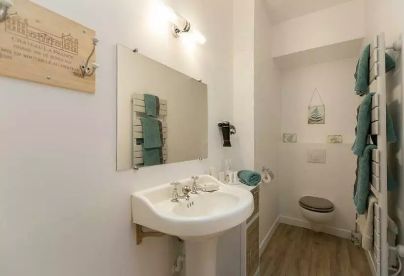 تختخواب و صبحانه Hôtel Spa Le Miel Des Muses