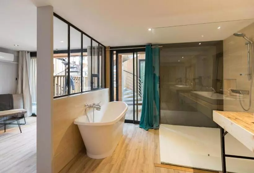 تختخواب و صبحانه Hôtel Spa Le Miel Des Muses