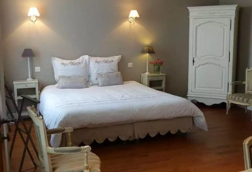 Aamiaismajoitus (B&B) La Cour Des Carmes
