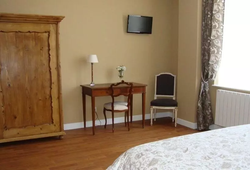 Aamiaismajoitus (B&B) La Cour Des Carmes