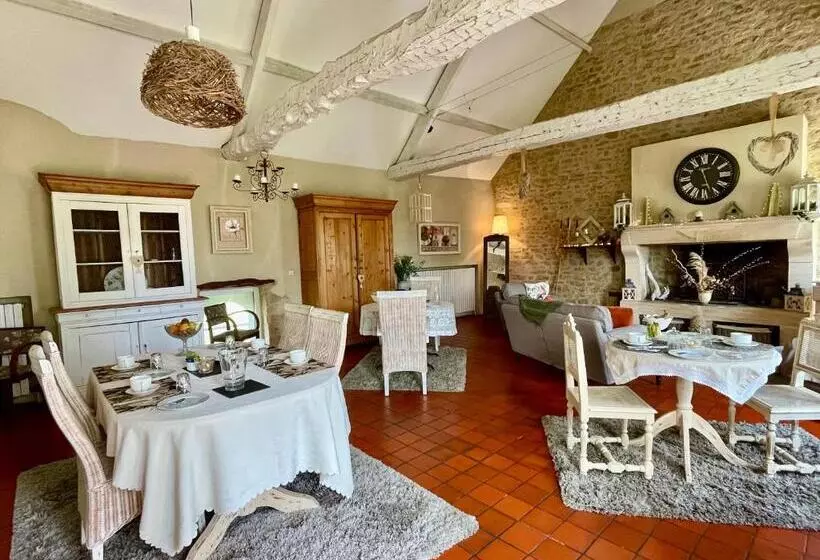 تختخواب و صبحانه La Naomath Maison D Hôtes, Hébergement Insolite & Gîte