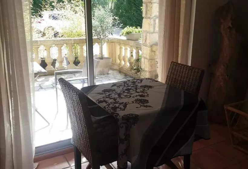 Bed and Breakfast Mas Lou Souleil