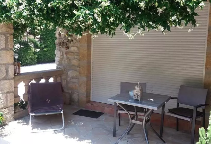 Bed and Breakfast Mas Lou Souleil