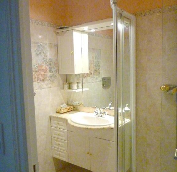 Villa Panoramique Avec Vue Mer Et Montagne A Corbara